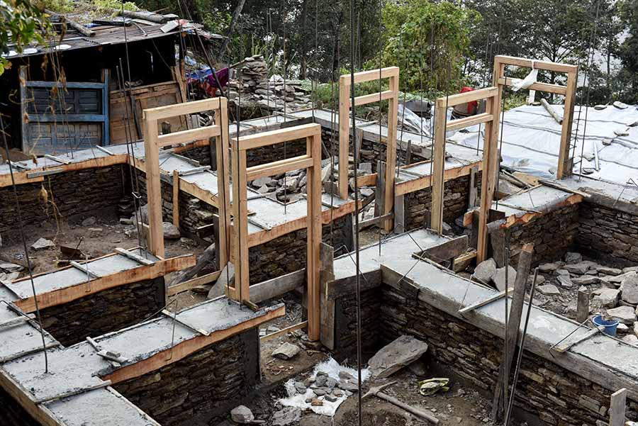 रकम अभावले सुकुम्बासीका घर अधुरै