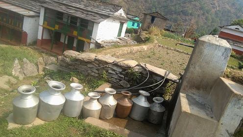 पाङमा पानीका मुहान सक्दै जानथालेपछि खानेपानीको हाहाकार