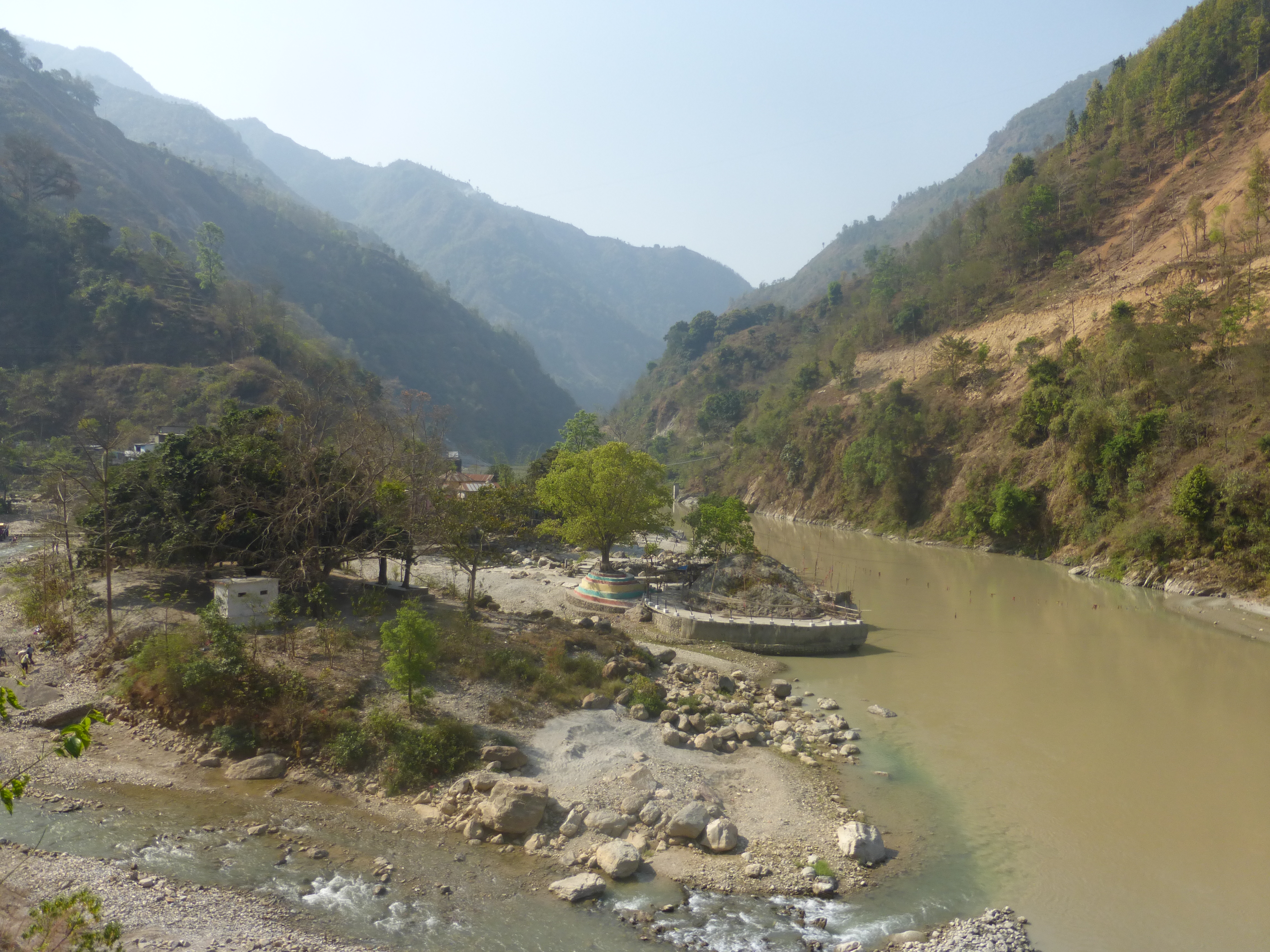 अरे, कोही त आउ सेतीवेणी बचाईदेऊ ।।। (कविता)