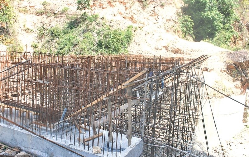 शिलान्यासको ३ वर्षसम्म भएन कालोपत्रे