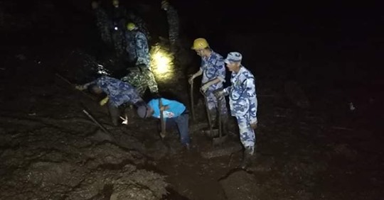 दुर्लुङ पहिरो अपडेट : ३ जनाको शव भेटियो, ६ जना अझै वेपत्ता, खोजीकार्य जारी