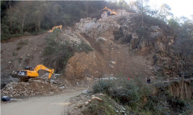 मध्यपहाडी लोकमार्ग दैनिक तीन घण्टा बन्द हुने