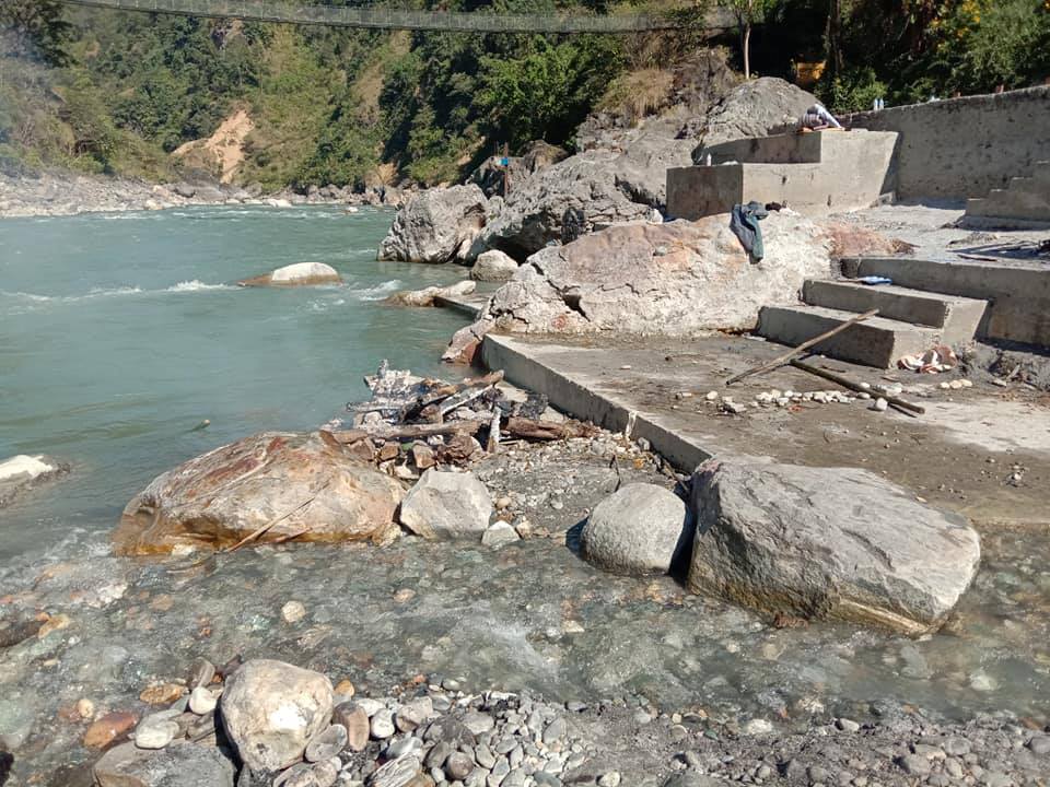 मोदीबेनीमा लास जलाउने दाउराको मुल्य बिबाद मिल्यो