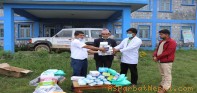 कोरोनाको कहरमा समाजसेवी रिमालले  दिए ठुलीपोखरी स्वास्थ्य केन्द्रलाई सुरक्षाका सामाग्री